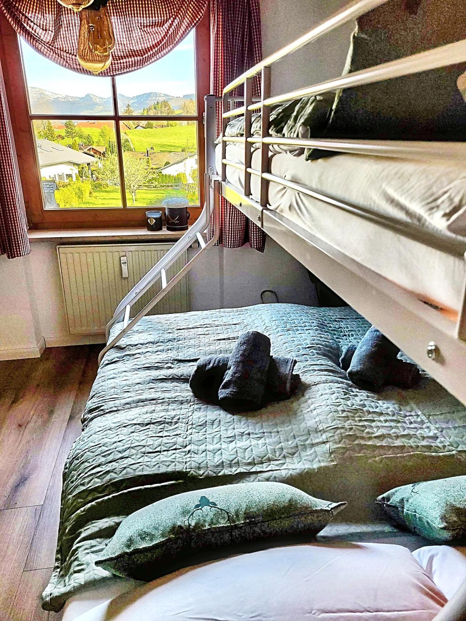 Lindners Hideaways - Bergnest Lodge - Bergblick Fewo 6 Pers Balkon Garten Hund Ski Unterkunft Luftkurort Oberreute Naehe Buchenegger Wasserfaelle Eistobel Bodensee 外观 照片