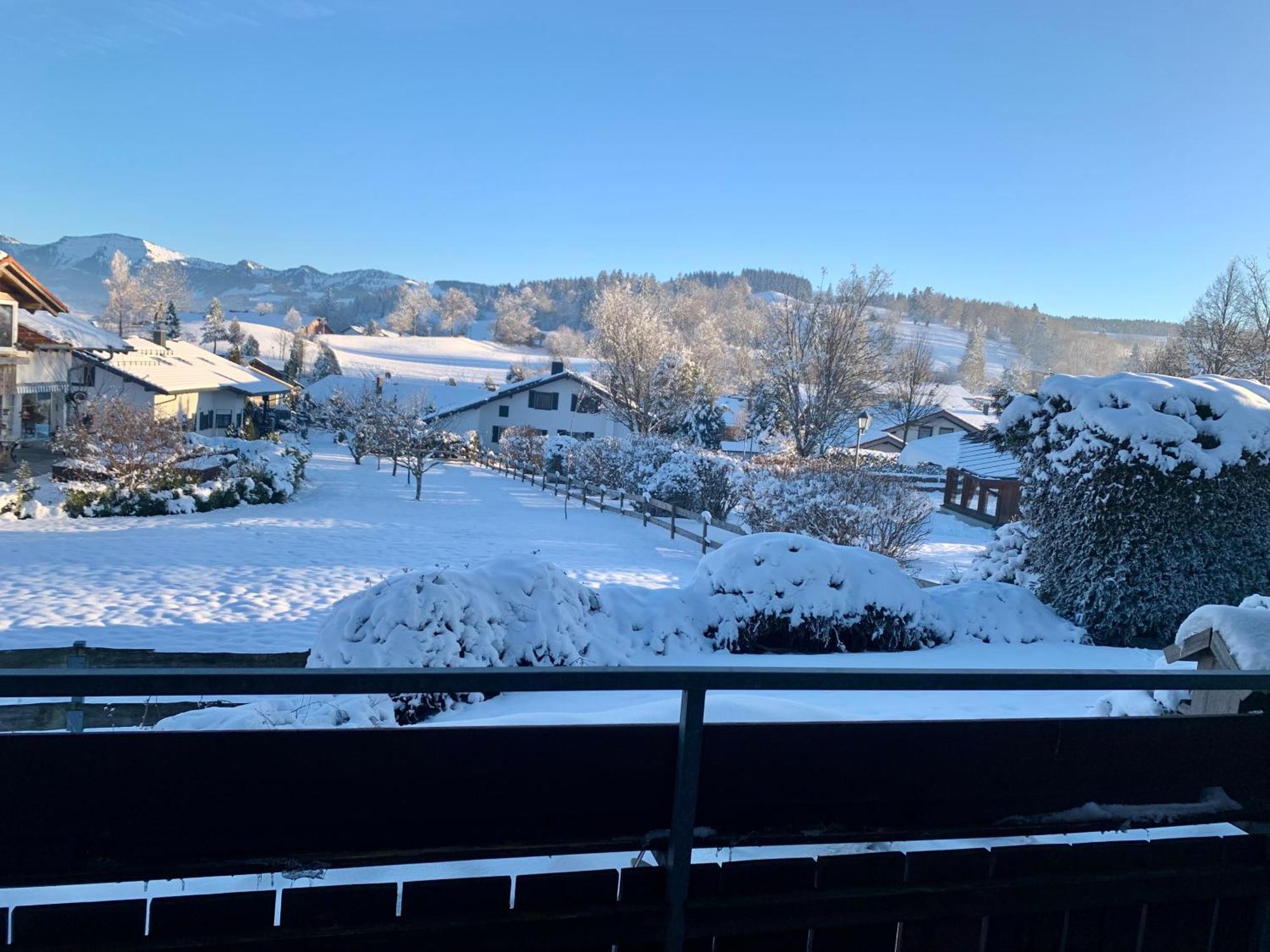 Lindners Hideaways - Bergnest Lodge - Bergblick Fewo 6 Pers Balkon Garten Hund Ski Unterkunft Luftkurort Oberreute Naehe Buchenegger Wasserfaelle Eistobel Bodensee 外观 照片